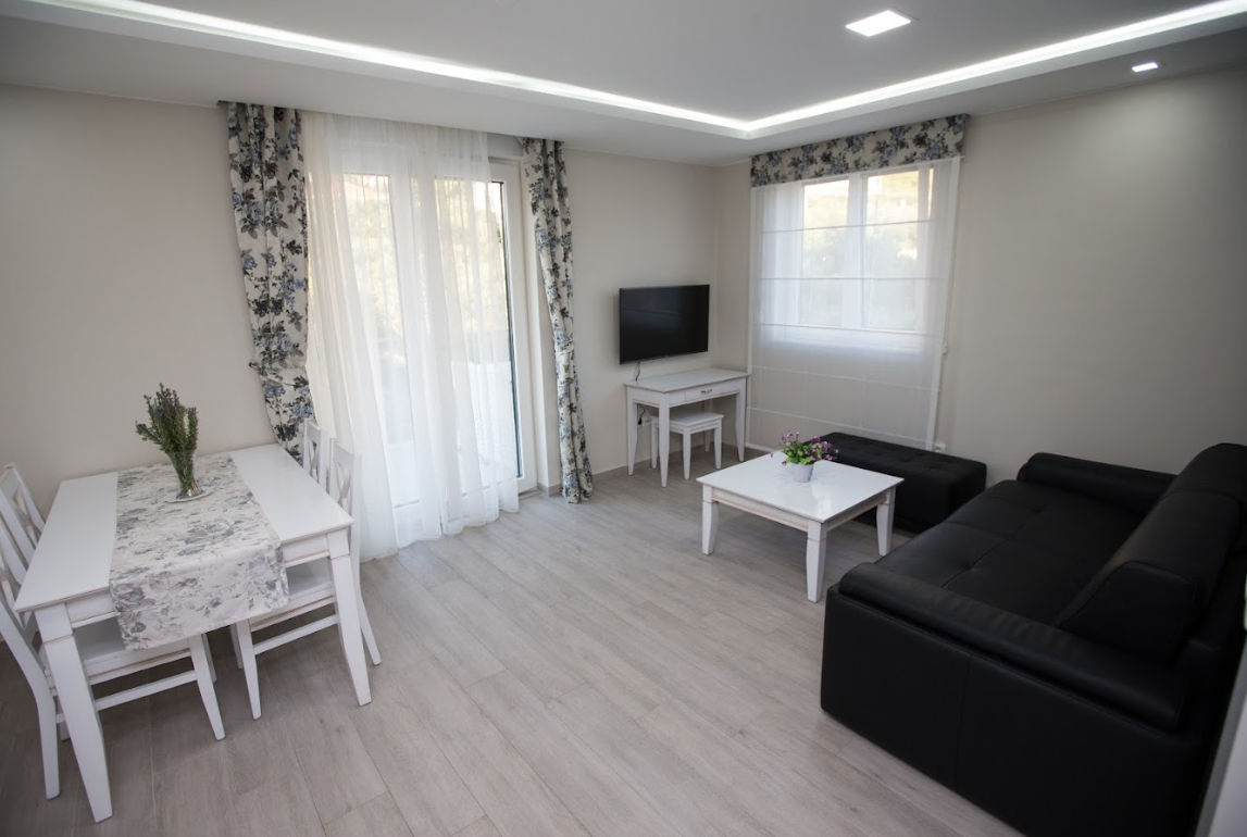 Villa Rita- Apartman 201 s jednom sobom i  pogledom na planinu (4 osobe)