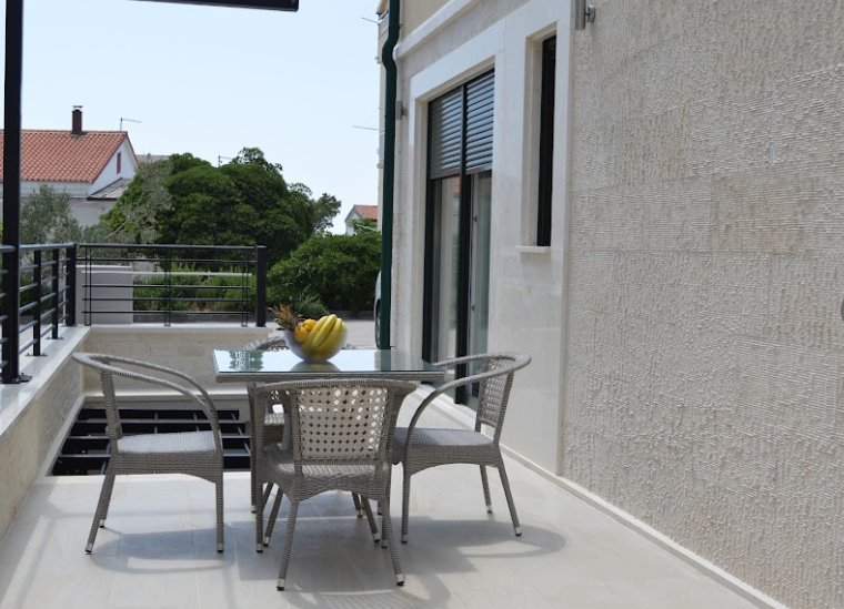 Villa Jakov- Apartman 001 u prizemlju (2 osobe)